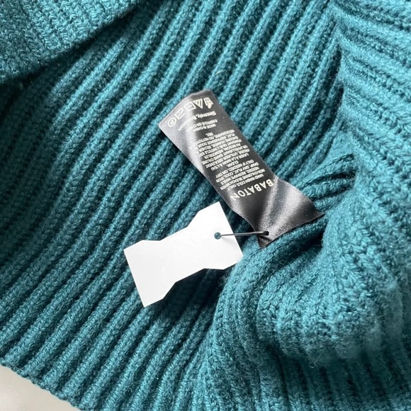 Aritzia guell sweater nwot - Picture 4 of 9